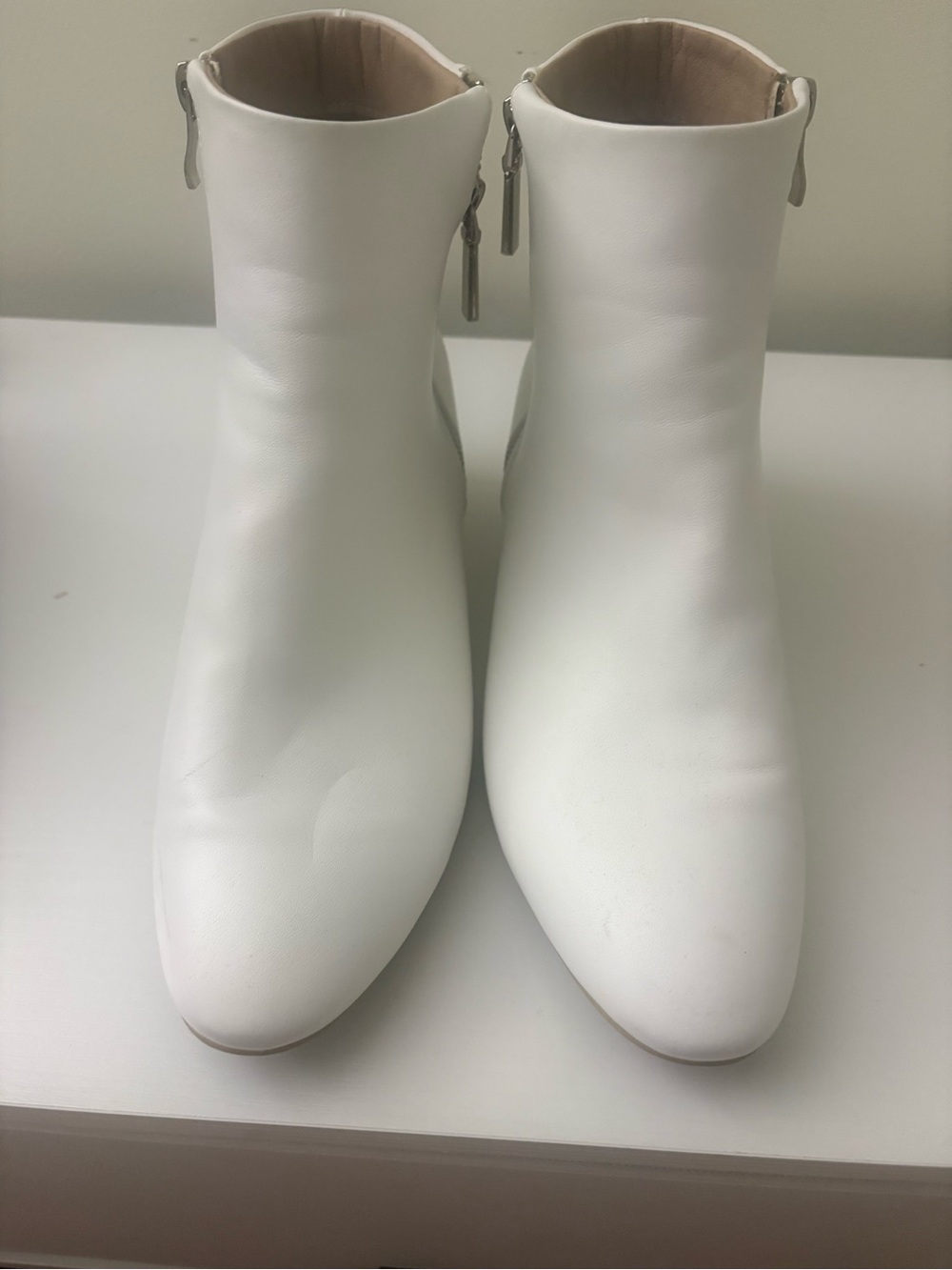 IDIFU White Leather Ankle Booties with Side Zip
